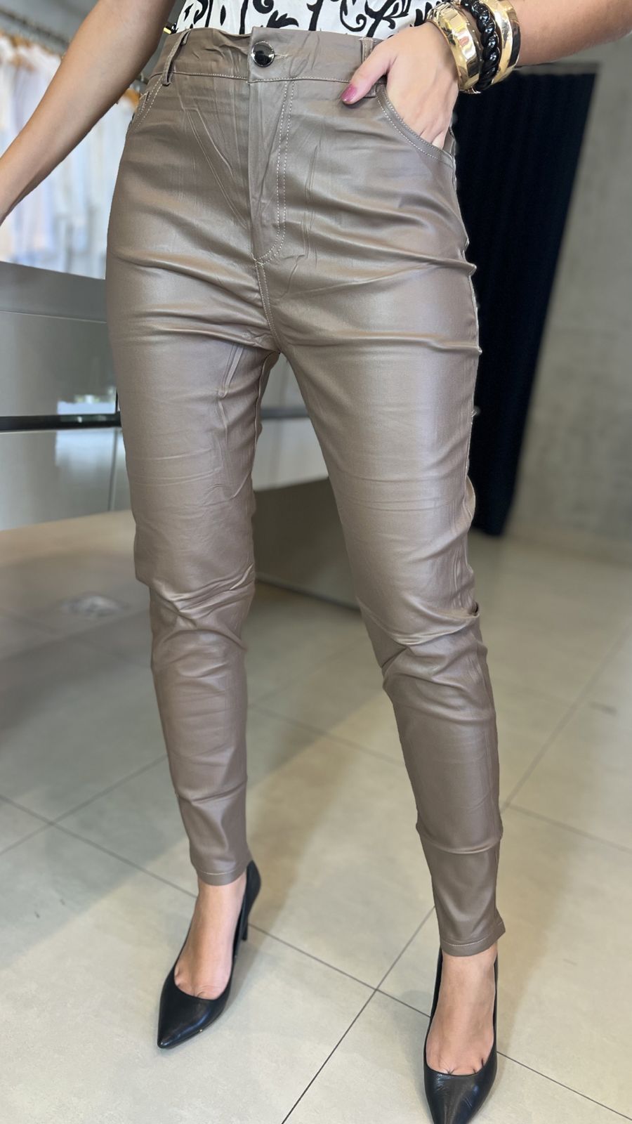 CALÇA ENCERADA