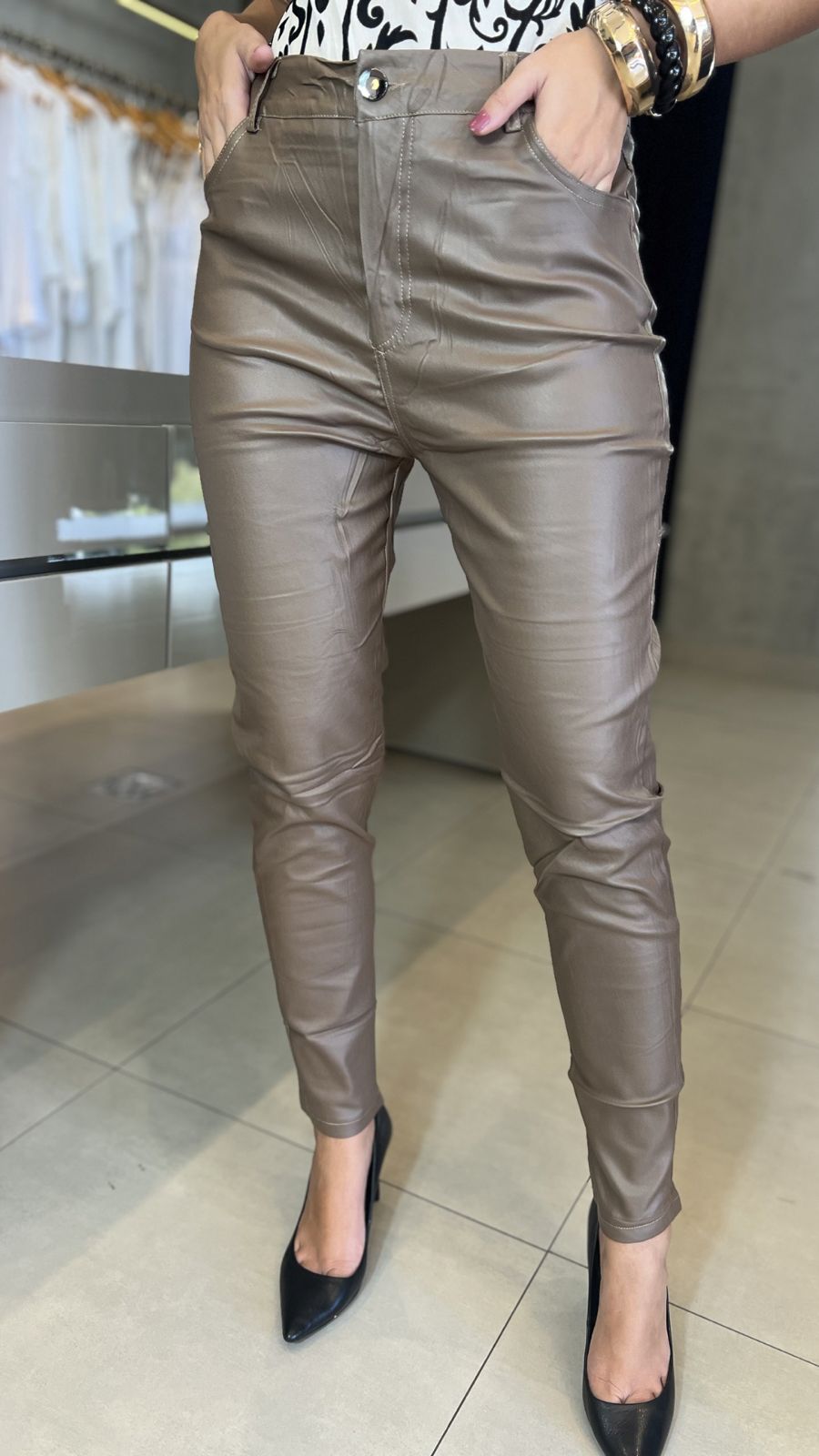 CALÇA ENCERADA