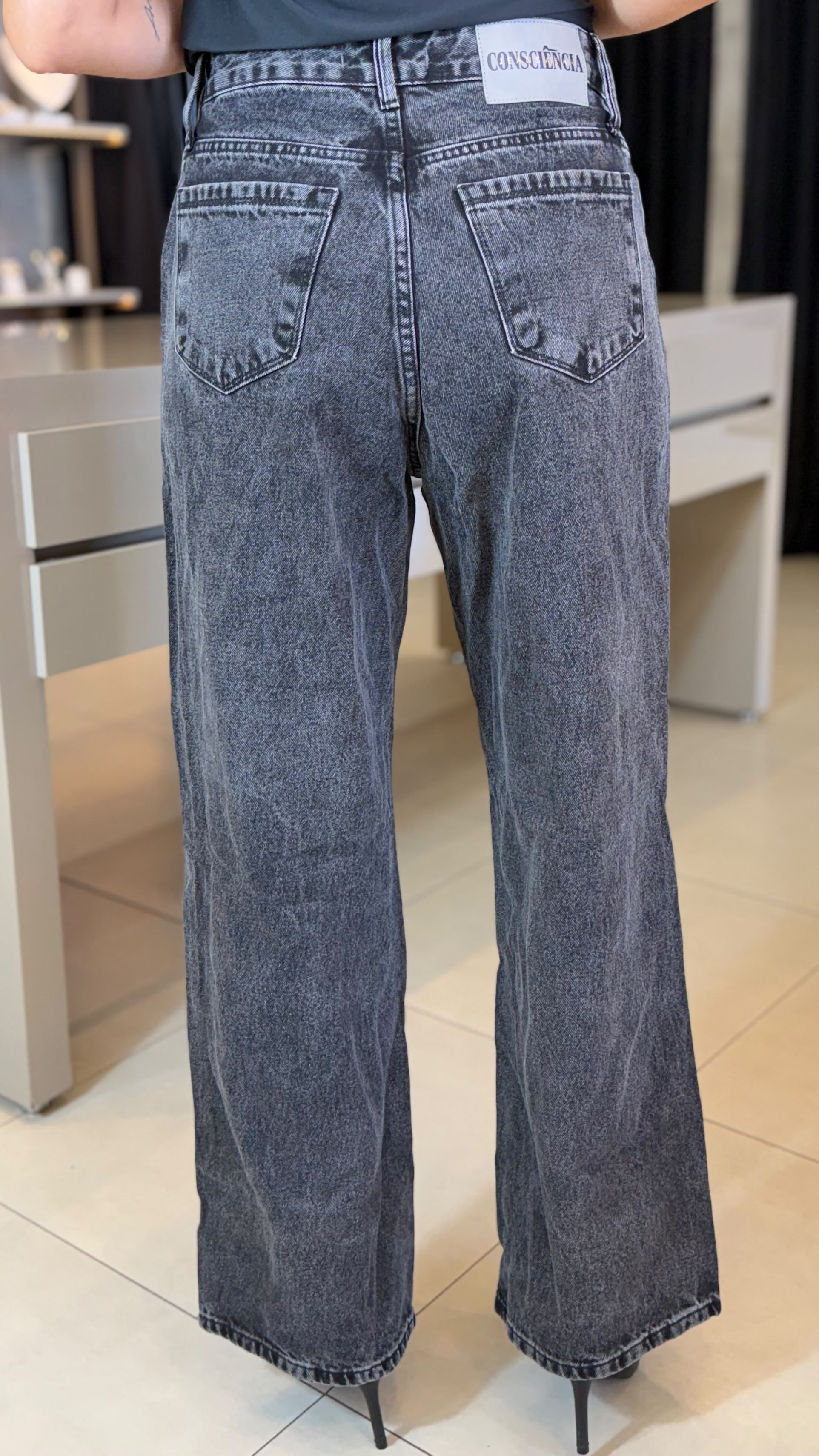 CALÇA JEANS WIDE LEG CONSCIÊNCIA