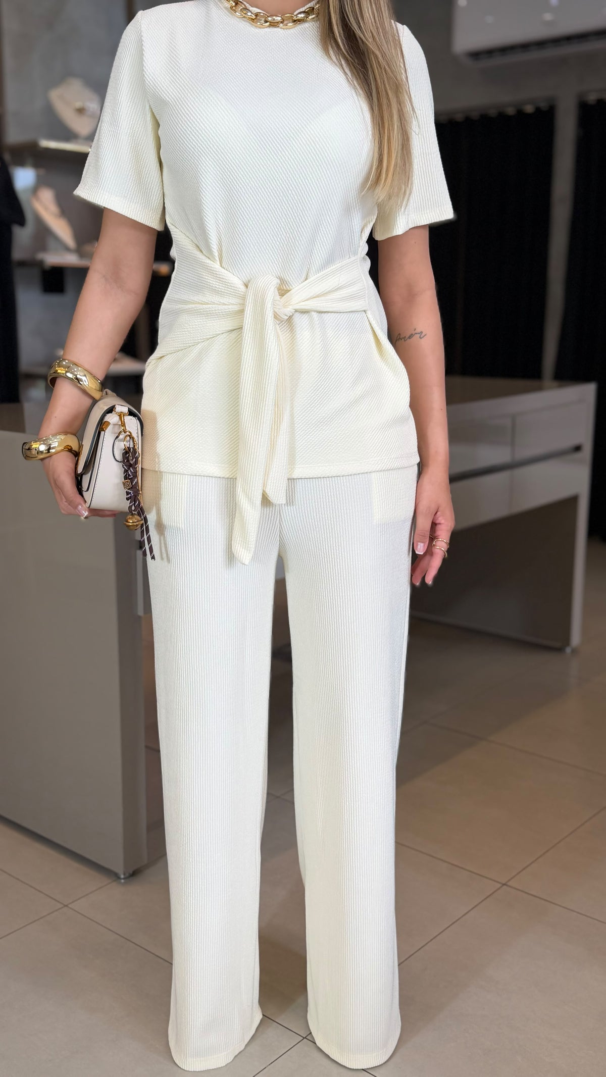 CONJUNTO ÁUREA
