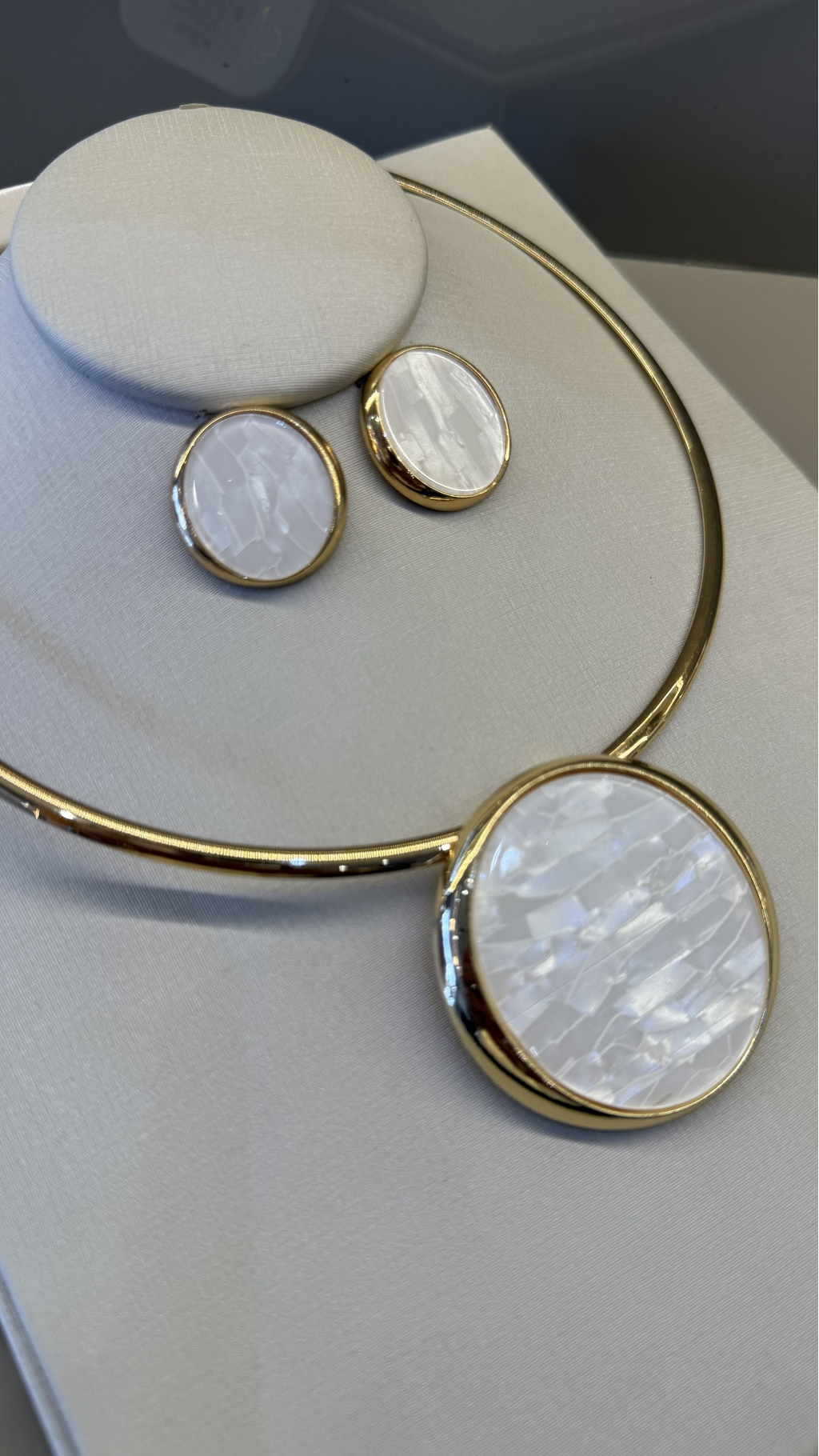 CONJUNTO COLAR VAL