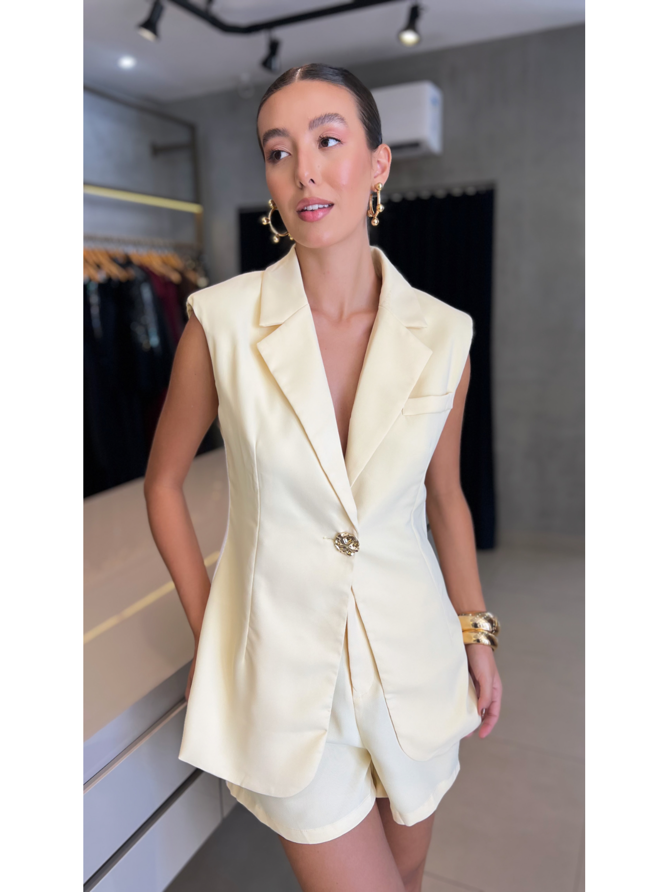 CONJUNTO COLETE SHORT LUMI